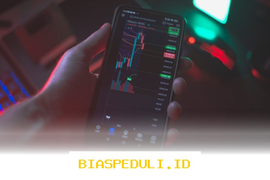 Investasi Saham Jangka Panjang vs Trading Harian: Mana yang Lebih Menguntungkan di Maret 2026?