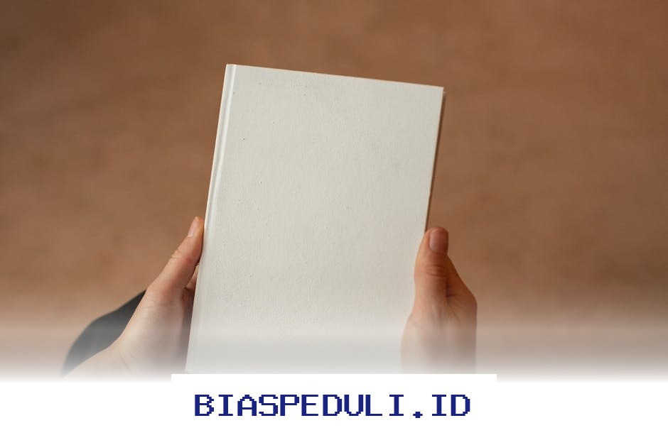 Kisah Mengharukan di Ujung Senja: Lentera Harapan yang Menyala dalam Perjuangan Tanpa Pamrih!