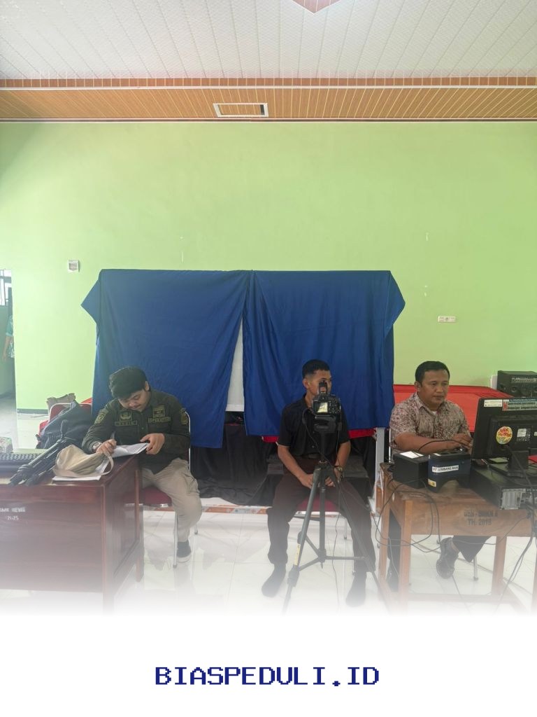 Dukcapil Pinrang Dorong Perekaman KTP-el Pelajar SMKN 8 dengan Layanan Jemput Bola!