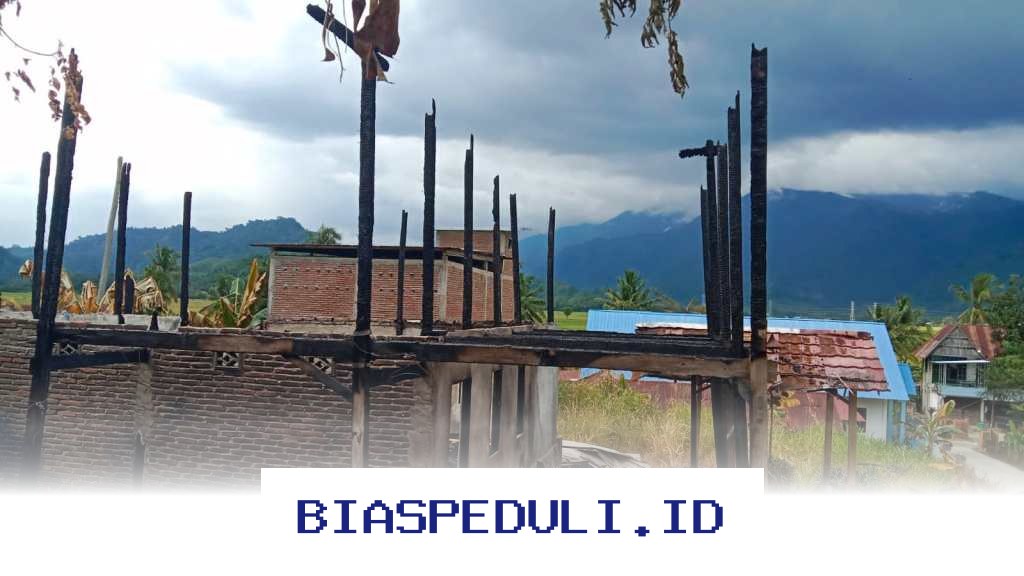 SMAN 8 Pinrang Beraksi! Salurkan Bantuan untuk Korban Kebakaran Hebat di Buttu Sappa dengan Penuh Empati dan Solidaritas